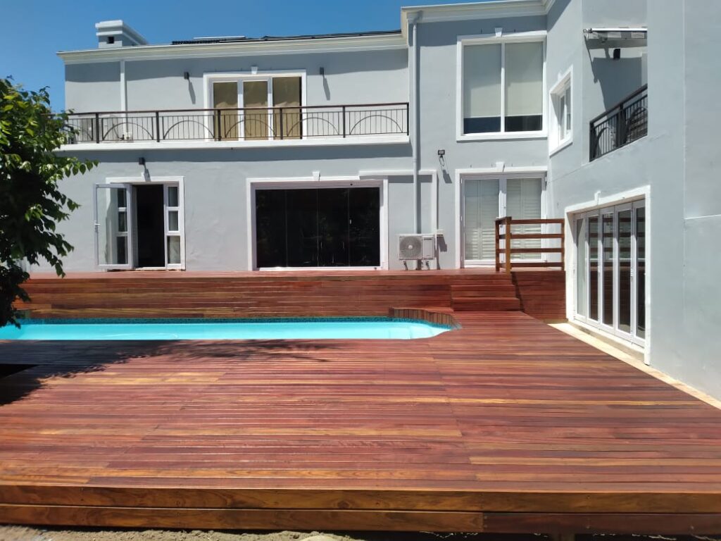 Stellenbosh hardwood Deck Frikkie Erasmus 2021