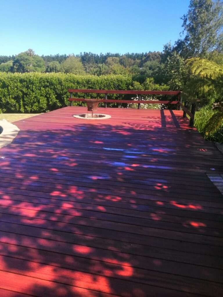 Red-Grandis-Deck-Cape-Town